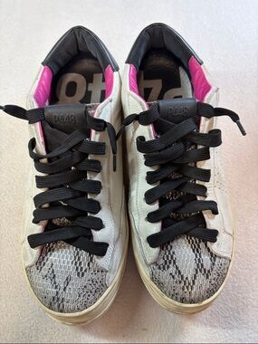 P448 White Pink Accent Low-Top Sneakers with Black Laces